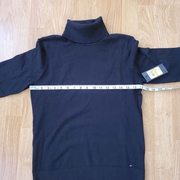 Tommy Hilfiger Solid Buttoned-Cuff Stella Sweater sz Sm - Picture 8 of 11